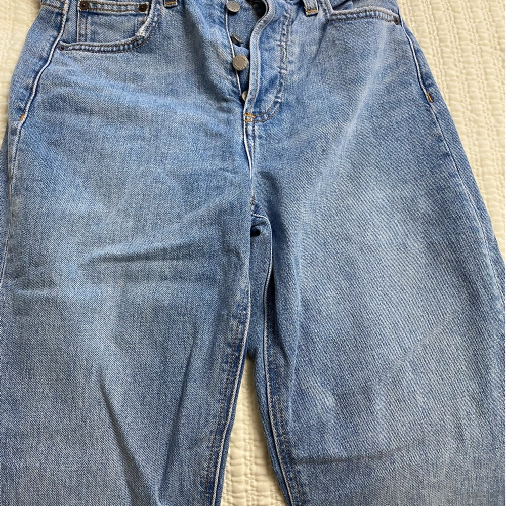 Aritzia